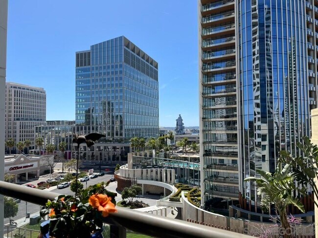 Foto del edificio - 700 W E St