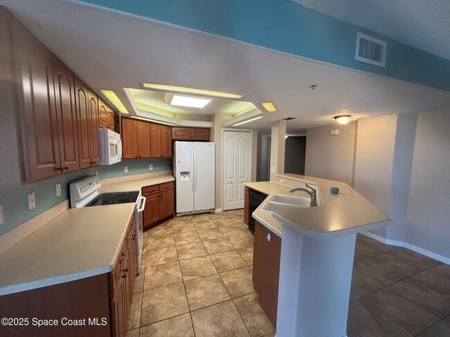 Building Photo - 8922 Laguna Ln