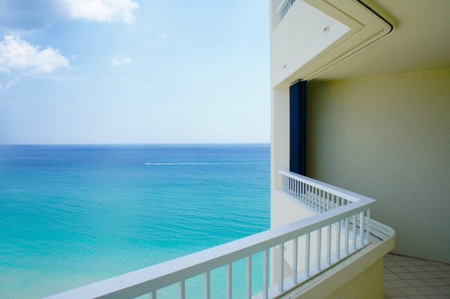 Building Photo - 5070 N Ocean Dr