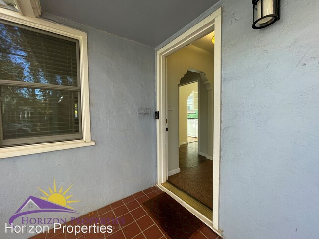 Building Photo - 2 br, 1 bath House - 2833 Freeport Blvd.