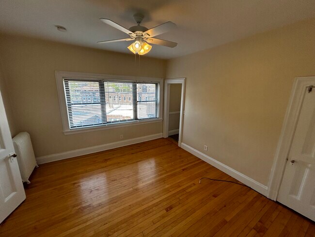 Foto del edificio - 1470 Beacon St