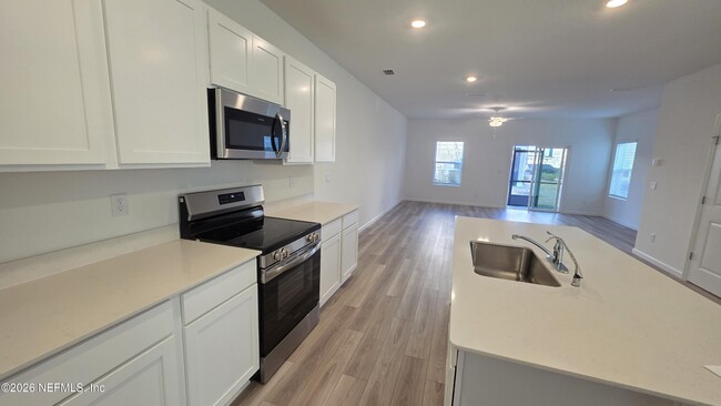 Building Photo - 3971 Mid Century St