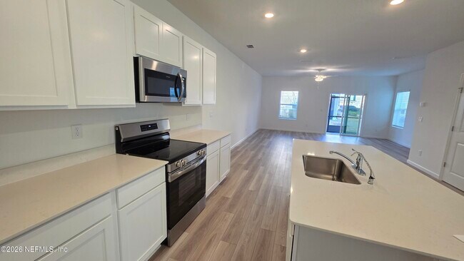 Foto del edificio - 3971 Mid Century St