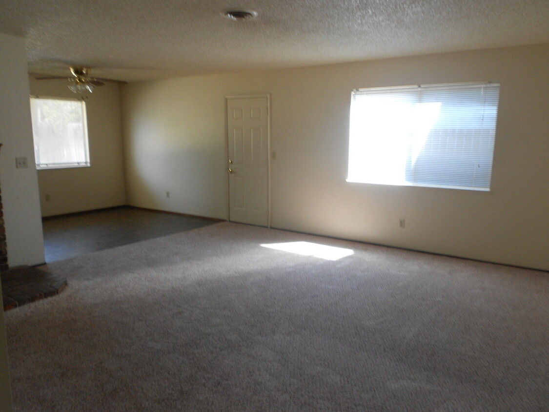 Foto principal - 3 bedroom 2 bath house in Marysville