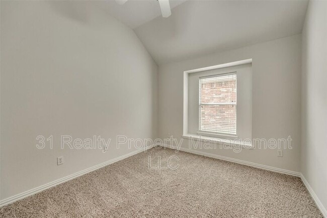 Foto del edificio - 5501 Fairfax Ct