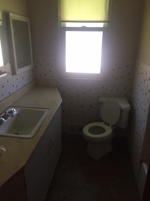 Foto del edificio - Spacious 2 Bed/1 Bath! Updated Kitchen! Hardwood Floors!