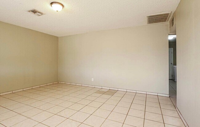 Foto del edificio - 3802 W Glendale Ave