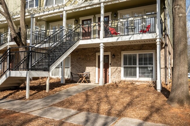 Building Photo - Woodlands Unit 237 - Available NOW