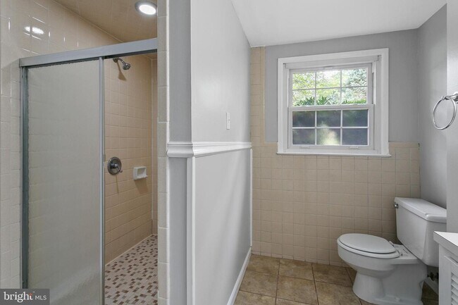 Foto del edificio - 9505 Farmview Ct
