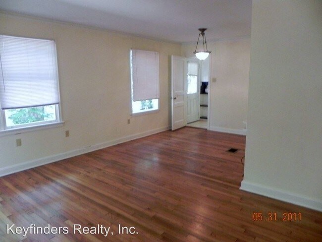 Building Photo - 925 Rittiner Dr
