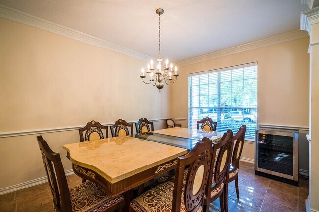 Foto del edificio - 1530 Fairview Dr