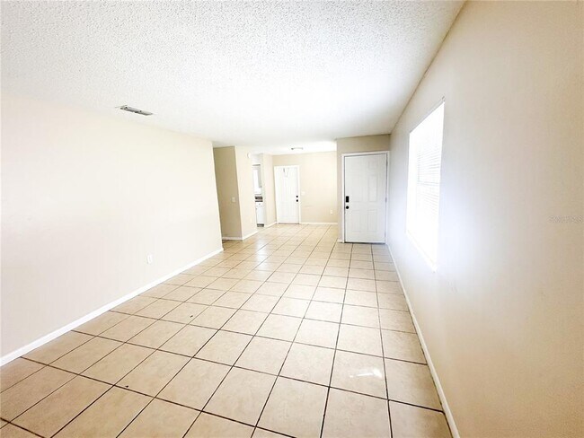 Foto del edificio - 3214 Crystal Hills Loop S