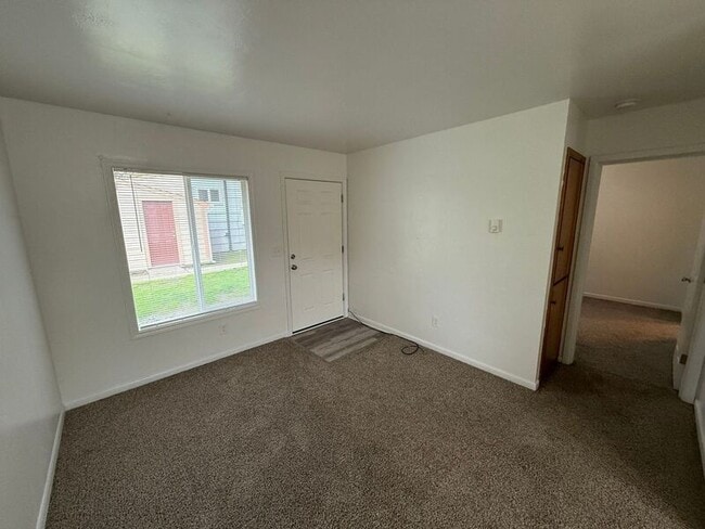 Foto del edificio - 1566 Bellevue St SE