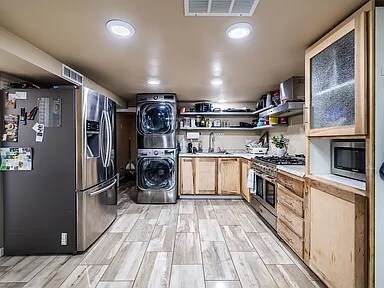 Foto del edificio - 810 600 W