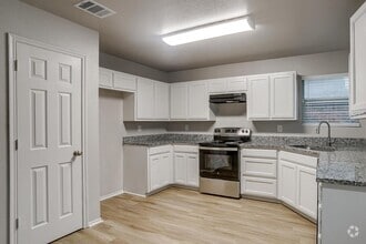 Building Photo - 2616 Castle Pines Dr