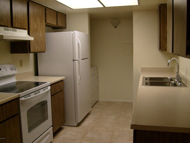 Foto del edificio - 4608 W Maryland Ave