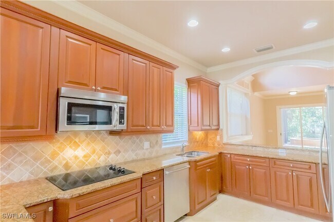 Building Photo - 2915 Coco Lakes Dr