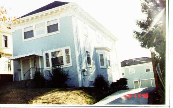 Building Photo - 2822 11th Ave