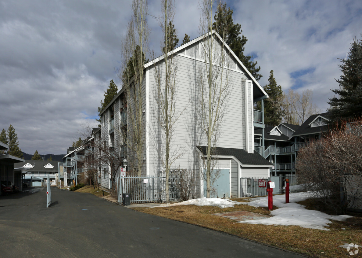 Foto del edificio - Mountain Meadows Senior Apartments