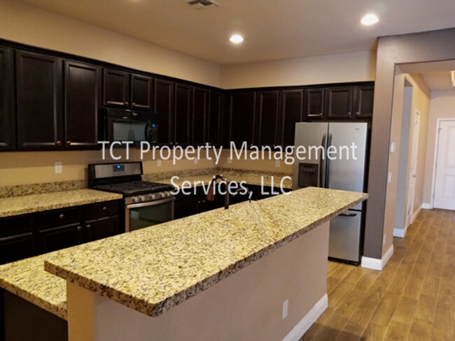 Building Photo - Stunning 3/2 with private pool in Tessera!
