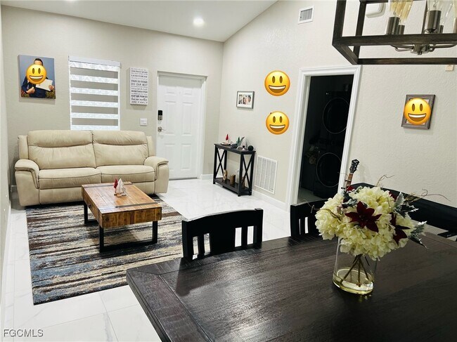 Foto del edificio - 8312 Bernwood Cove Loop