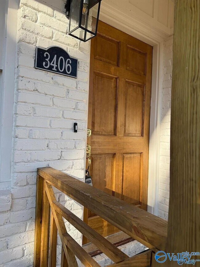 Foto del edificio - 3406 Oakmont Ave NW