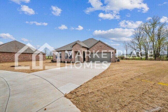 Building Photo - 3751 Aryana Ave