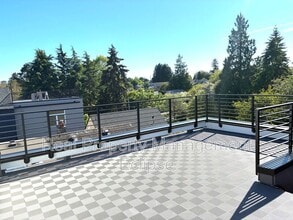 Building Photo - 2925 39th Ave SW