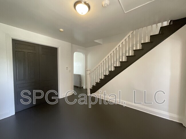 Foto del edificio - 286 W Jackson St