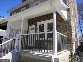 Building Photo - 31 Walnut Ave