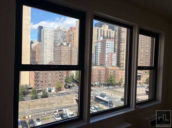 Building Photo - EAST 36 STREET