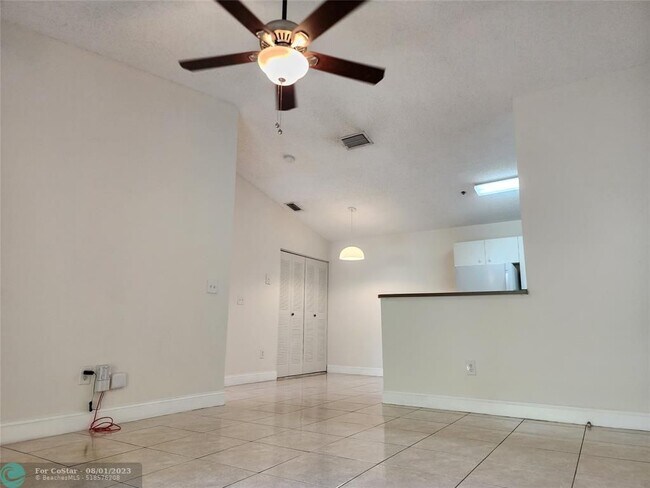 Foto del edificio - 5580 NW 61st St