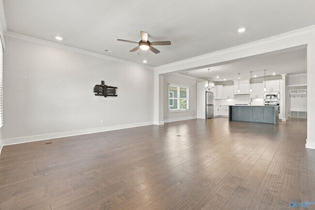 Building Photo - 151 Bridgestone Dr NE