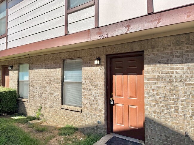 Photo - 3051 Olympia Dr Townhome