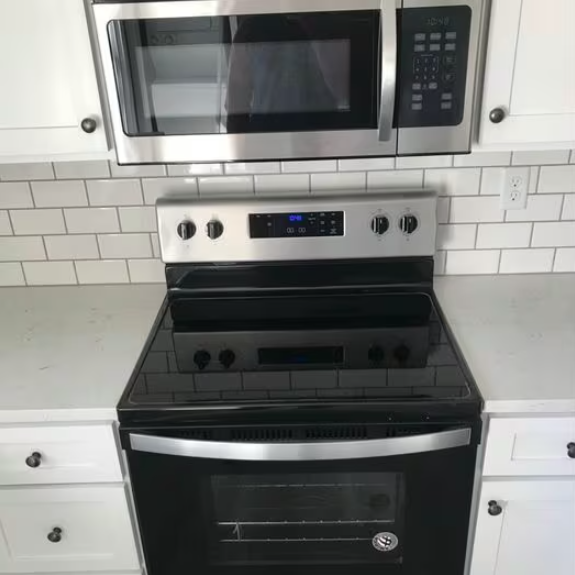 Updated stainless steel appliances - 1227 46th St