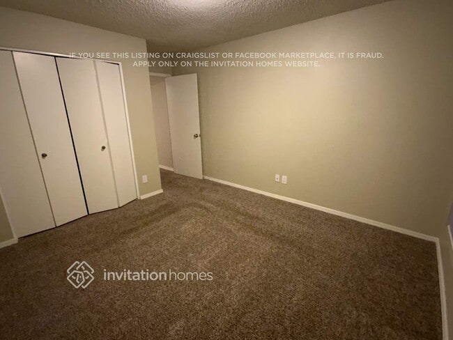 Building Photo - 7731 W Shaw Butte Dr