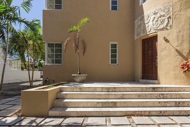 Foto del edificio - 32 Calabria Ave
