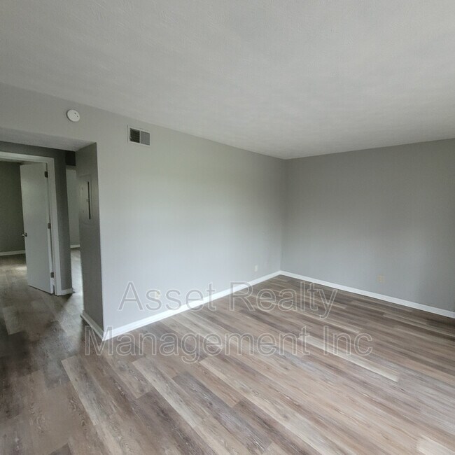 Foto del edificio - 5017 Inskip Rd
