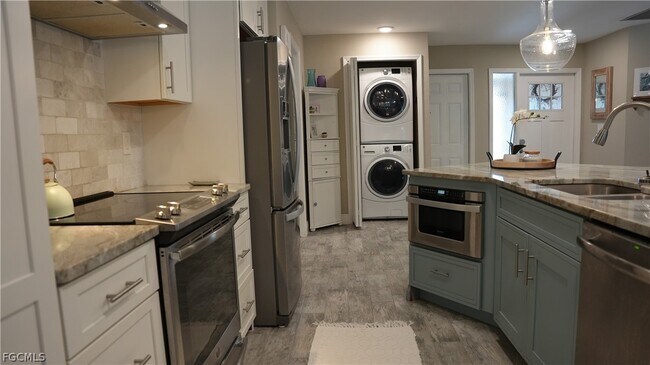 Foto del edificio - 13226 Winsford Ln