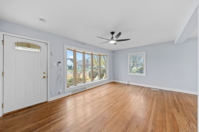 Foto del edificio - 5352 W 90th St