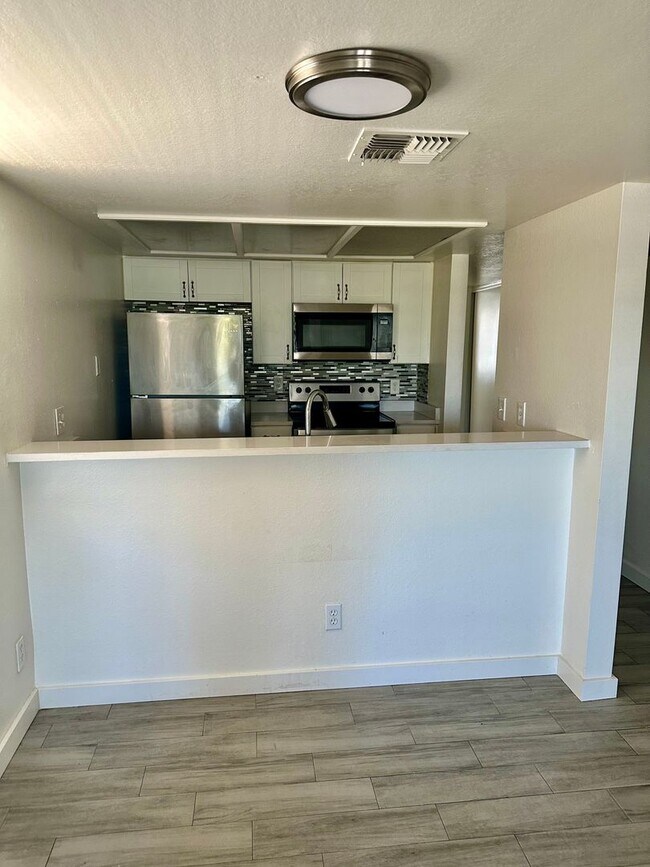 Foto del edificio - Stylish Towne House in Mesa with Community POOL