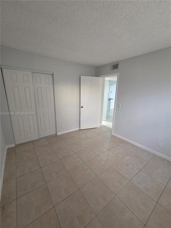 Foto del edificio - 8871 Wiles Rd
