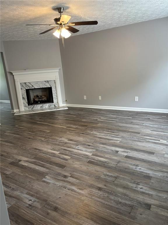 Foto del edificio - 5739 Windfall Ln