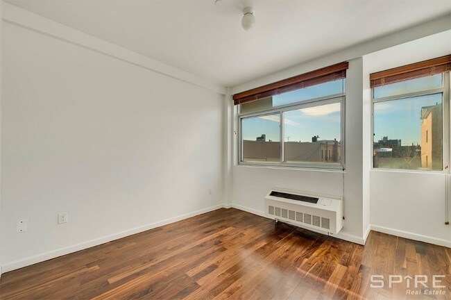 Building Photo - 154 Skillman Ave