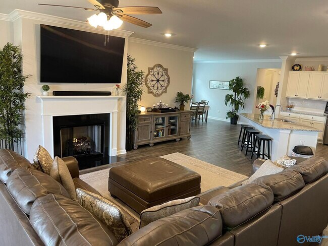 Foto del edificio - 7011 Nearpath Dr NW