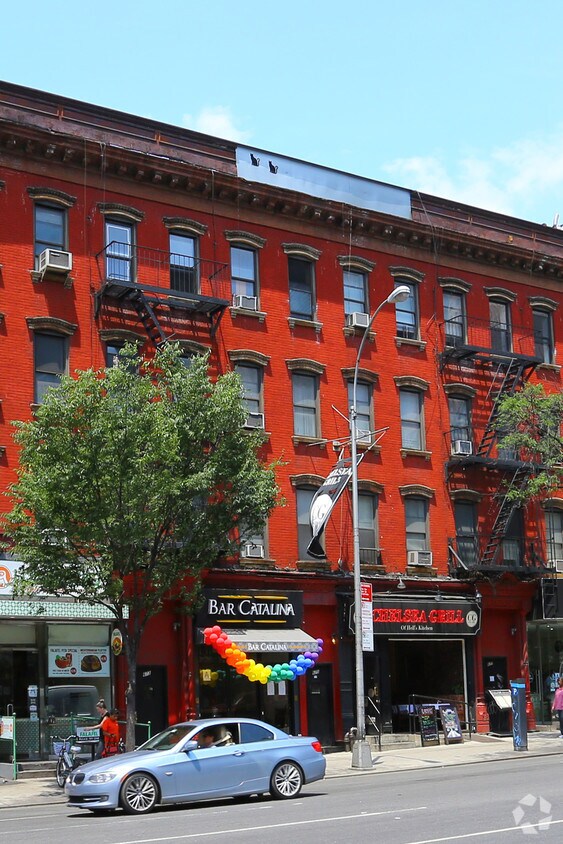 Primary Photo - 673 9TH AVE