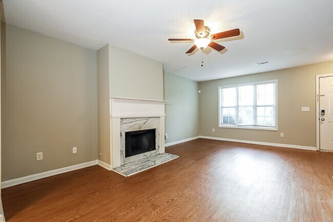 Foto del edificio - 11081 Knotty Pine Pl