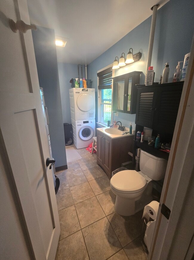 full bath downstairs with washer/dryer - 5408 Main St