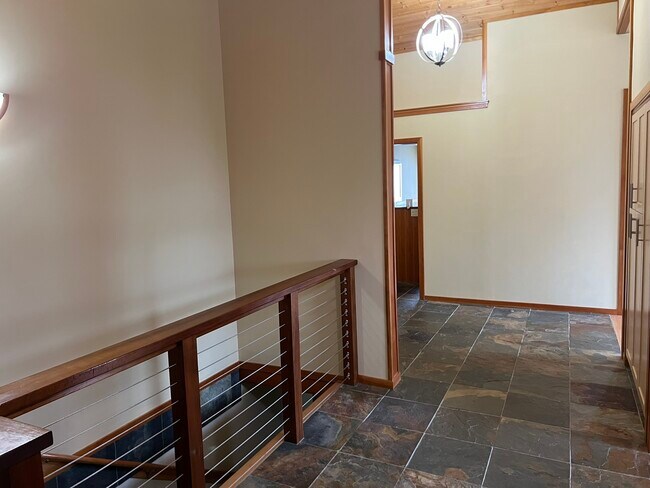 Foto del edificio - 7324 86th Ave NW