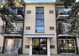 Building Photo - 1353 Perry St